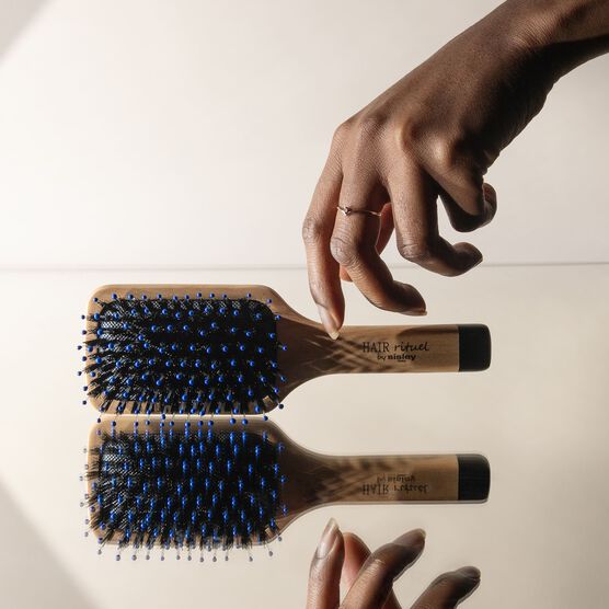 Mini Escova de Cabelo Sisley Hair Rituel The Pocket Brush Radiance & Softness